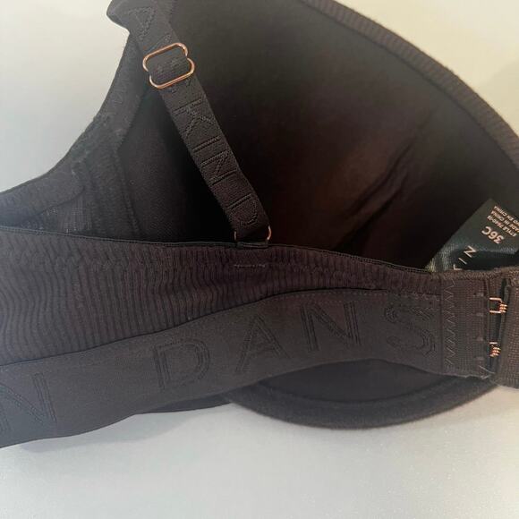 NWOT Danskin Soft Lift Plunge Bra Ribbed Burgundy Size 36C - Picture 4 of 5